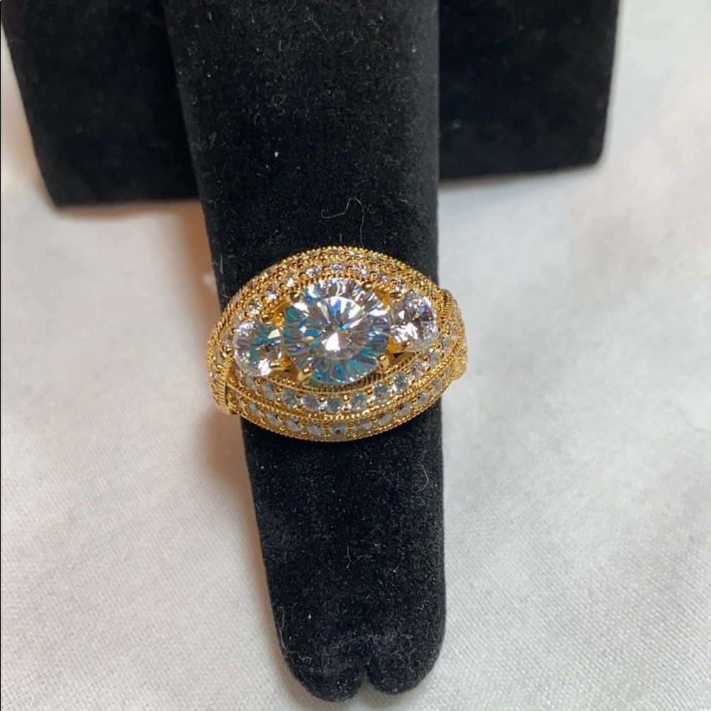 Bella Luce Dillenium Cut White Diamond Simulant
